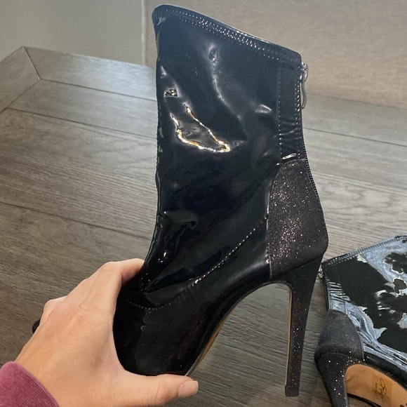 NWT BURJU Savage Ankle Closed Pointed Toe Wet Look With Sparkle Heel | size 6.5 - Picture 5 of 10